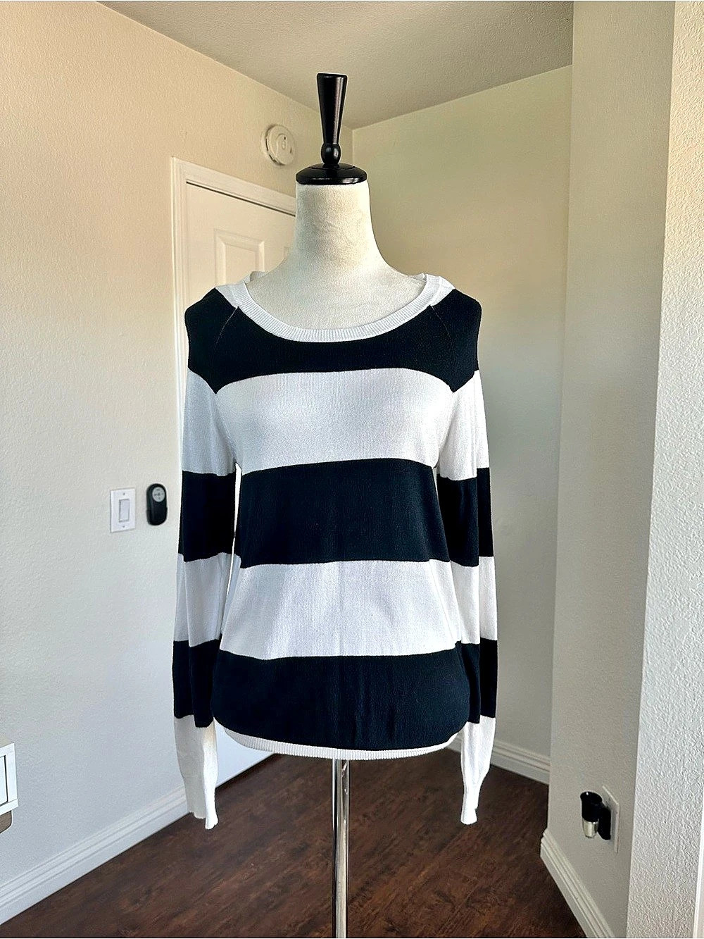 Mossimo Black White Striped Lightweight Sweater Size L/G